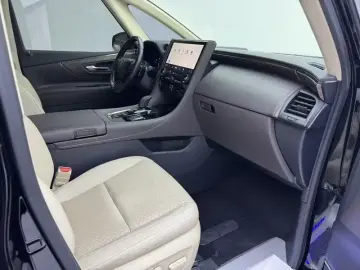 2023 Toyota Vellfire с пробегом 86 000 км