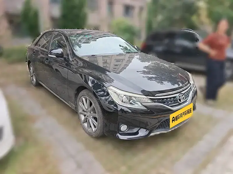 2013 Toyota Reiz с пробегом 65 900 км