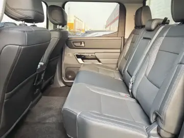 2022 Toyota Tundra с пробегом 52 000 км