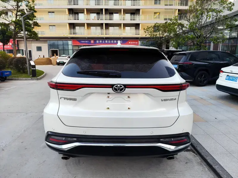 2022 Toyota Venza с пробегом 59 100 км