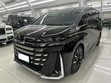 2024 Toyota Vellfire с пробегом 31 000 км