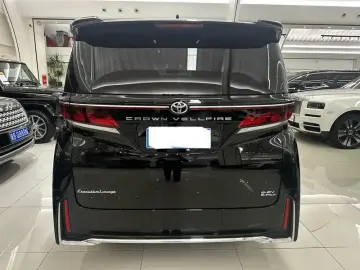 2024 Toyota Vellfire с пробегом 31 000 км