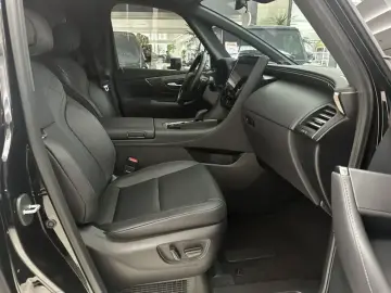 2024 Toyota Vellfire с пробегом 31 000 км