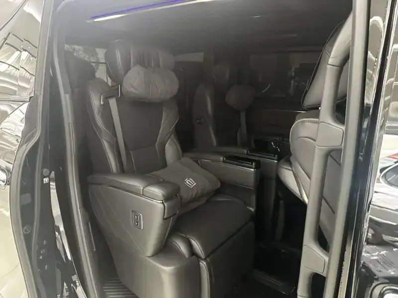 2024 Toyota Vellfire с пробегом 31 000 км
