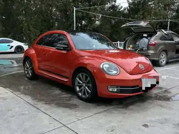 2016 Volkswagen Beetle с пробегом 75 000 км