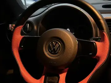 2016 Volkswagen Beetle с пробегом 75 000 км