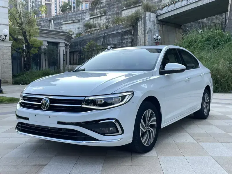 2023 Volkswagen Bora с пробегом 32 000 км