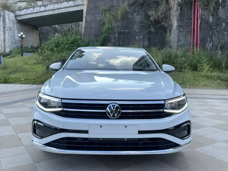 2023 Volkswagen Bora с пробегом 32 000 км