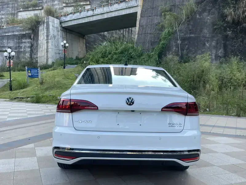 2023 Volkswagen Bora с пробегом 32 000 км