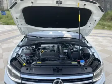 2023 Volkswagen Bora с пробегом 32 000 км