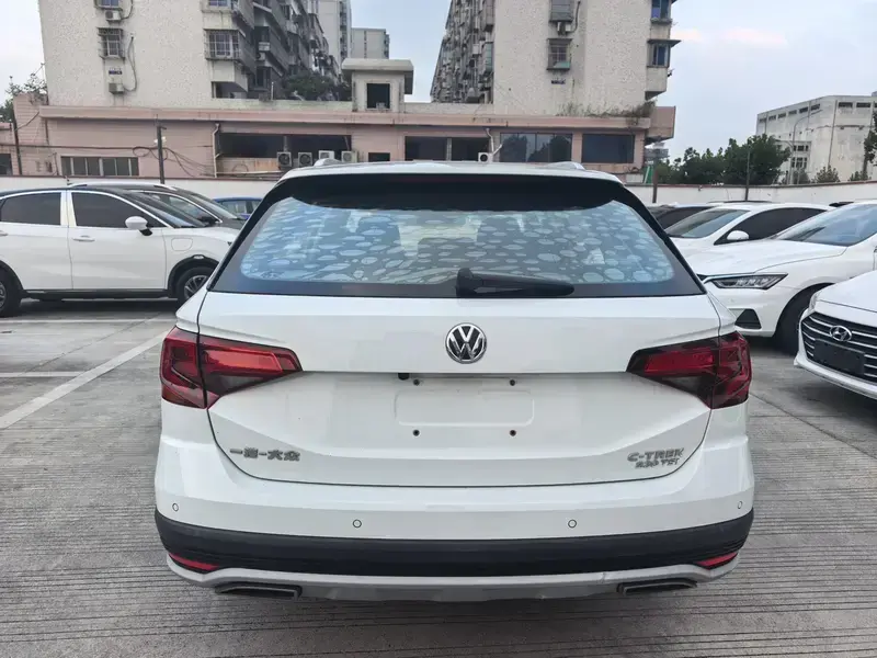 2017 Volkswagen C-Trek с пробегом 129 000 км