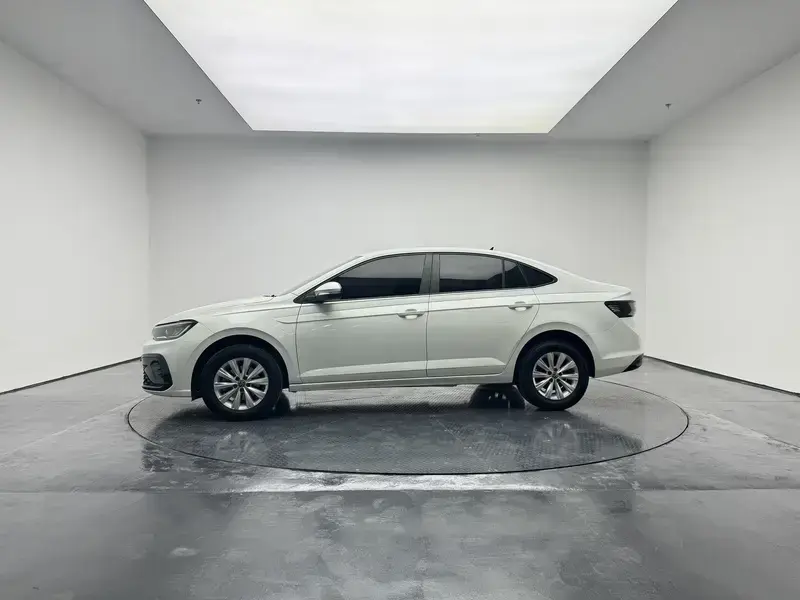 2023 Volkswagen Lavida с пробегом 60 900 км