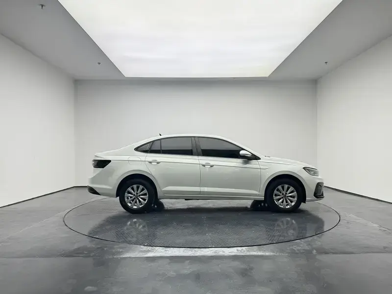 2023 Volkswagen Lavida с пробегом 60 900 км
