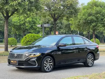 2023 Volkswagen Lavida с пробегом 40 000 км