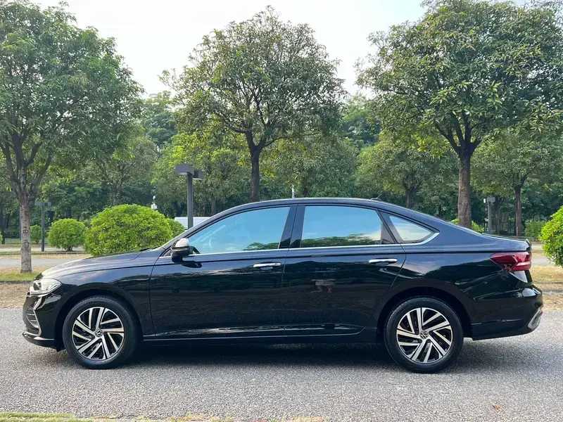 2023 Volkswagen Lavida с пробегом 40 000 км