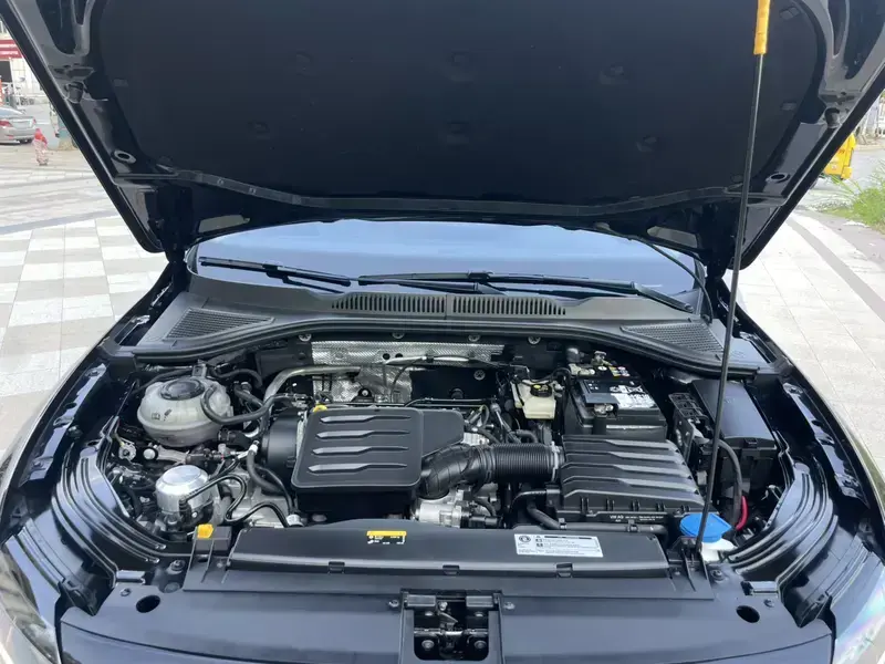 2023 Volkswagen Lavida с пробегом 5 000 км