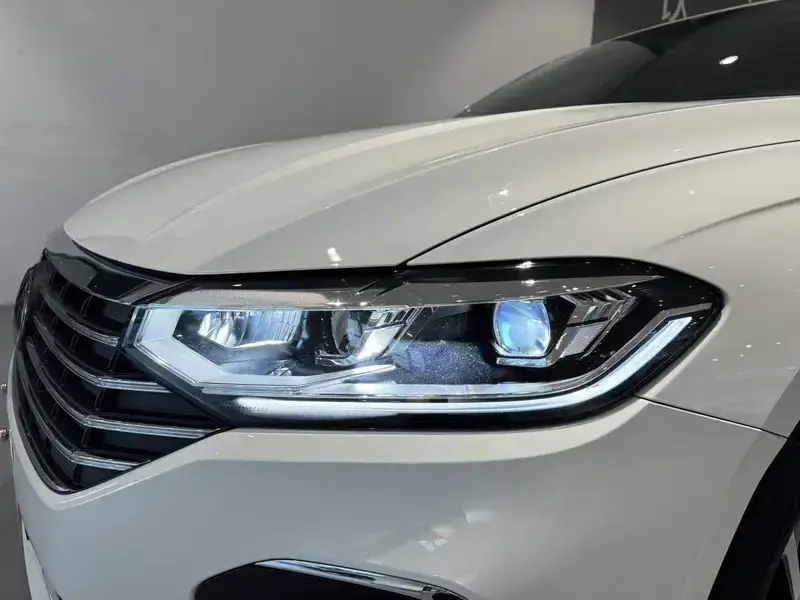 2024 Volkswagen Lavida с пробегом 13 000 км