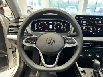 2024 Volkswagen Lavida с пробегом 13 000 км