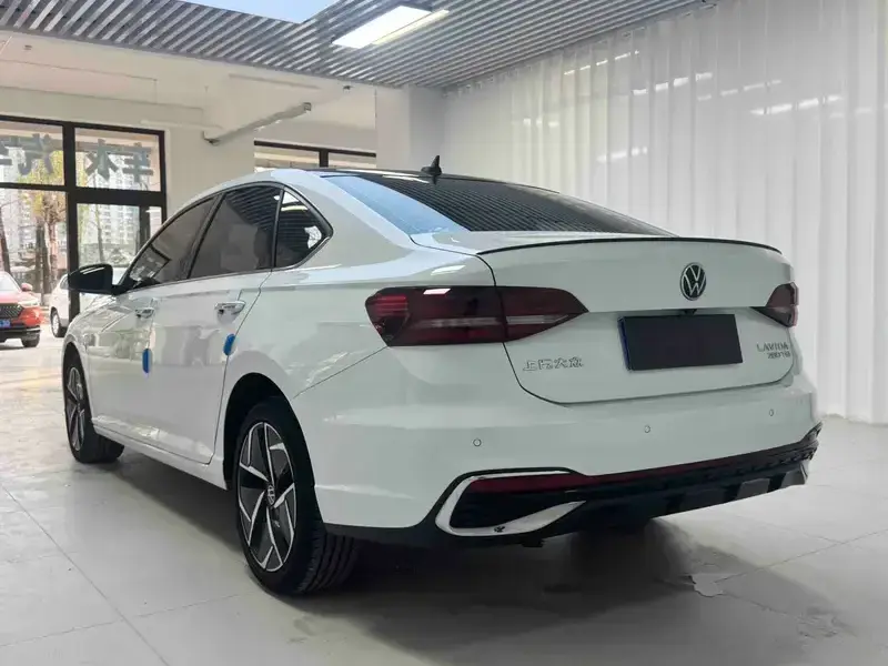 2023 Volkswagen Lavida с пробегом 47 000 км