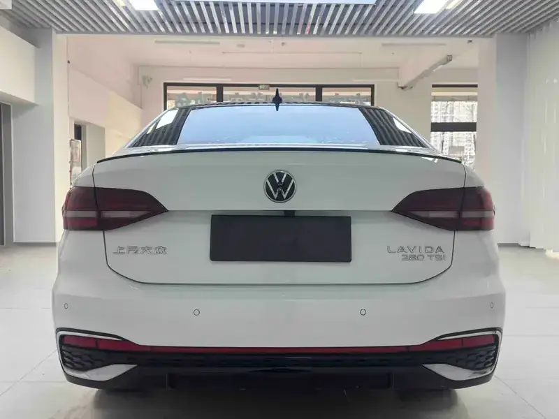 2023 Volkswagen Lavida с пробегом 47 000 км