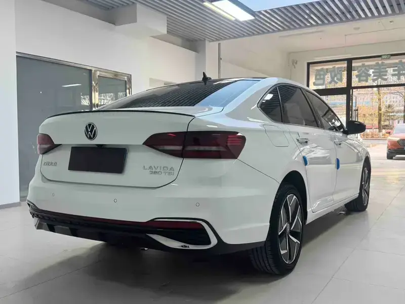 2023 Volkswagen Lavida с пробегом 47 000 км