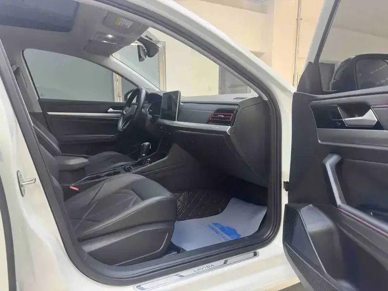 2023 Volkswagen Lavida с пробегом 47 000 км