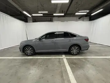 2024 Volkswagen Lavida с пробегом 14 300 км