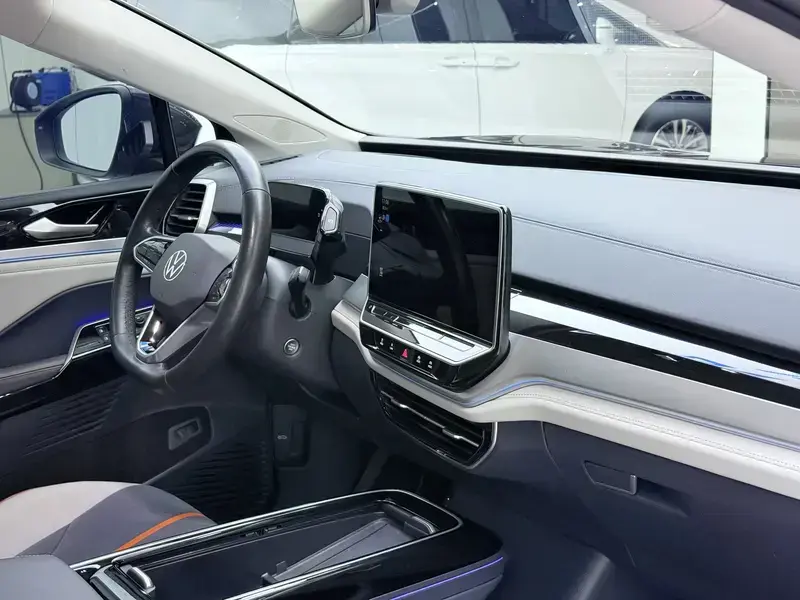 2021 Volkswagen ID.6 с пробегом 65 000 км