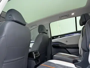 2021 Volkswagen ID.6 с пробегом 65 000 км