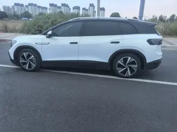 2022 Volkswagen ID.6 с пробегом 61 000 км