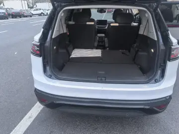 2022 Volkswagen ID.6 с пробегом 61 000 км