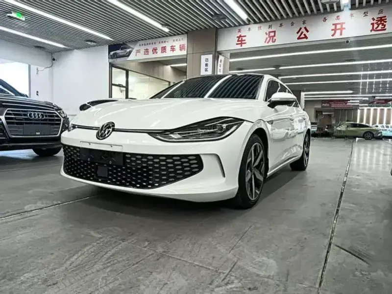 2023 Volkswagen Lamando с пробегом 40 000 км