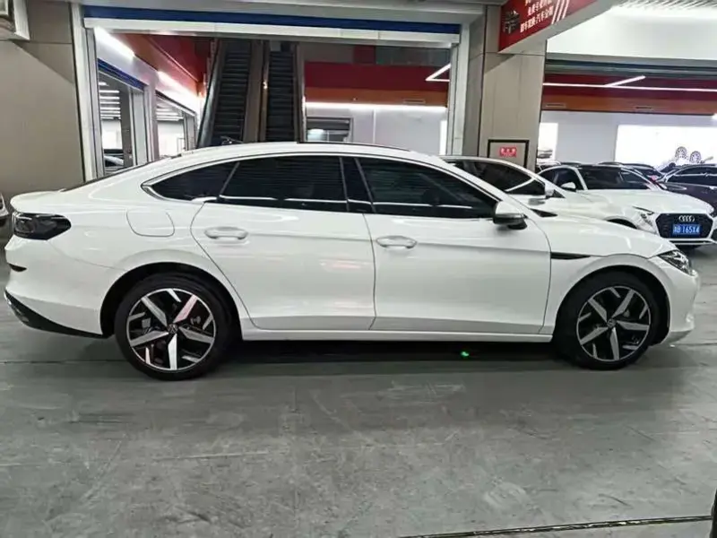 2023 Volkswagen Lamando с пробегом 40 000 км