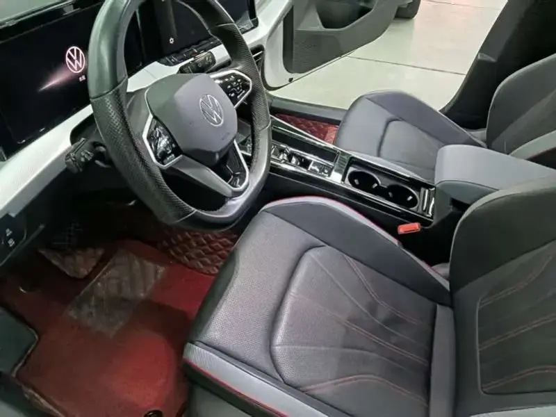 2023 Volkswagen Lamando с пробегом 40 000 км