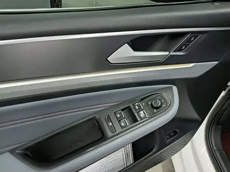2023 Volkswagen Lamando с пробегом 40 000 км