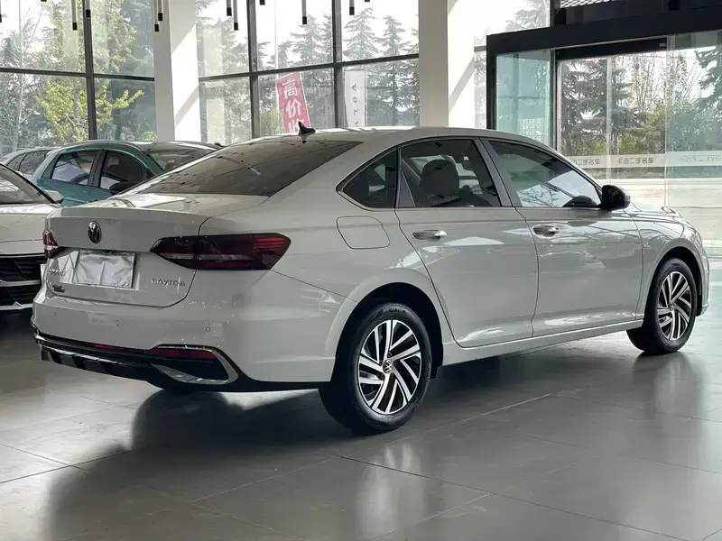 2024 Volkswagen Lavida с пробегом 7 000 км