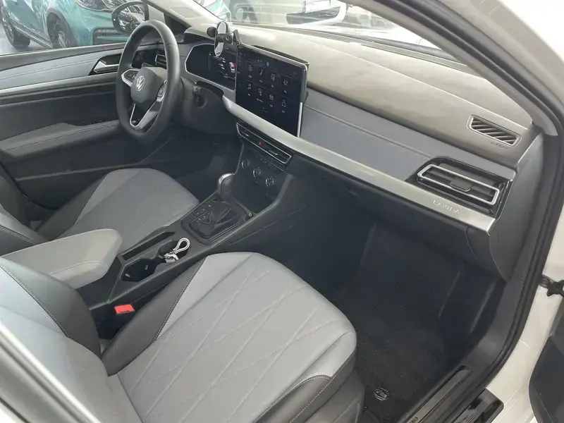 2024 Volkswagen Lavida с пробегом 7 000 км