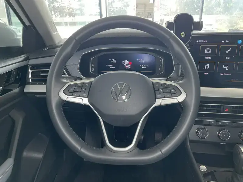 2024 Volkswagen Lavida с пробегом 7 000 км