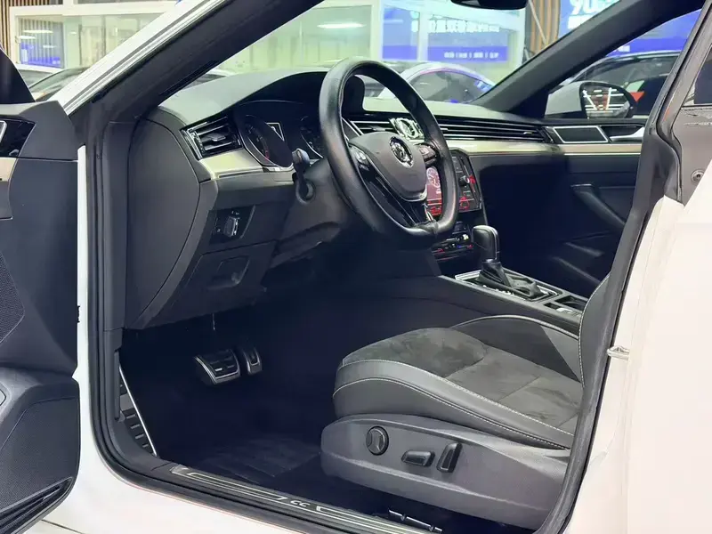 2020 Volkswagen Passat CC с пробегом 50 000 км