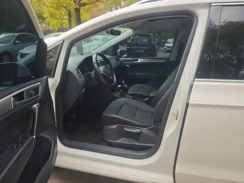 2019 Volkswagen Golf Sportsvan с пробегом 100 000 км