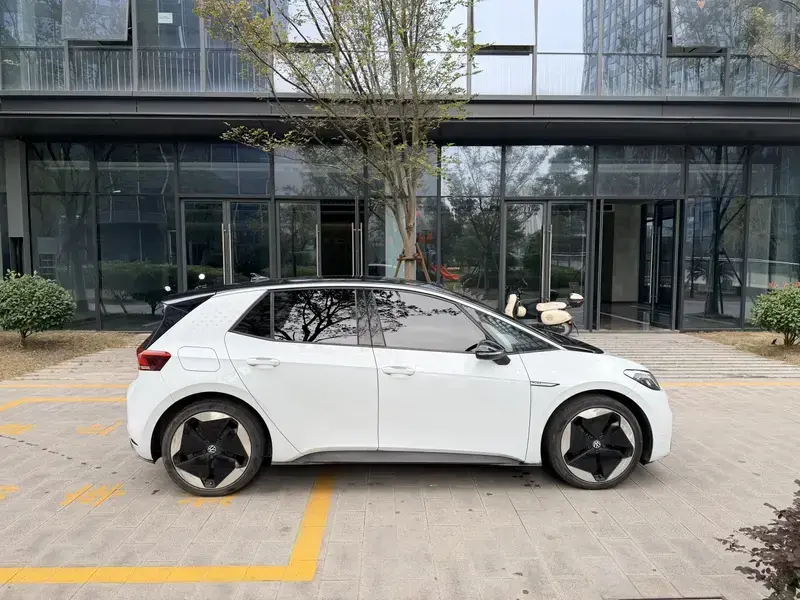 2023 Volkswagen ID.3 с пробегом 86 000 км