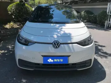 2024 Volkswagen ID.3 с пробегом 42 000 км