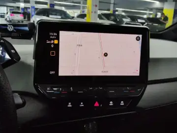 2024 Volkswagen ID.3 с пробегом 42 000 км