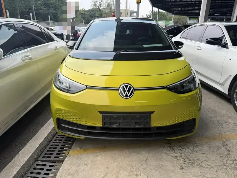 2022 Volkswagen ID.3 с пробегом 43 000 км