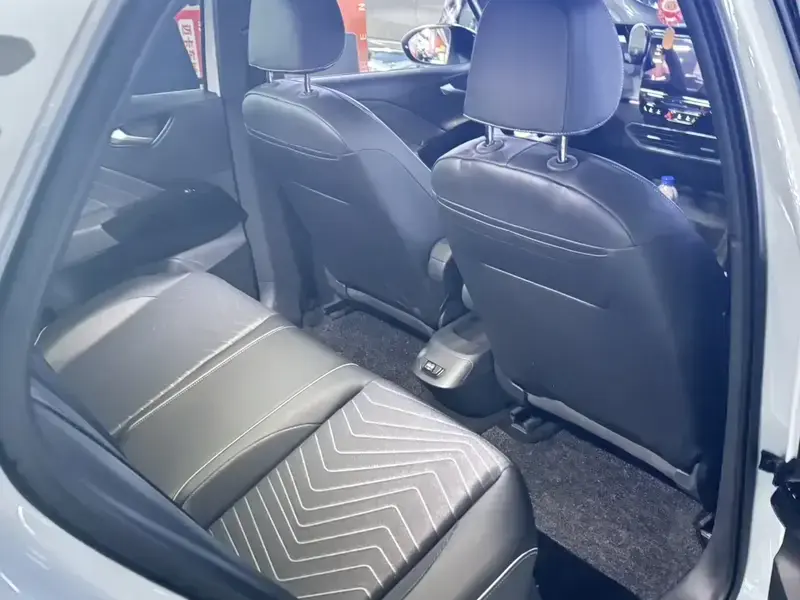 2023 Volkswagen ID.3 с пробегом 2 000 км