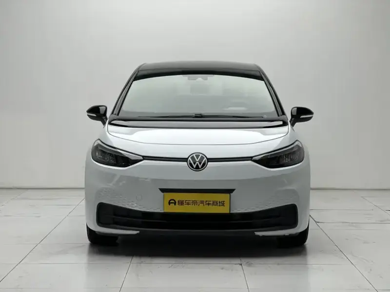 2023 Volkswagen ID.3 с пробегом 69 600 км