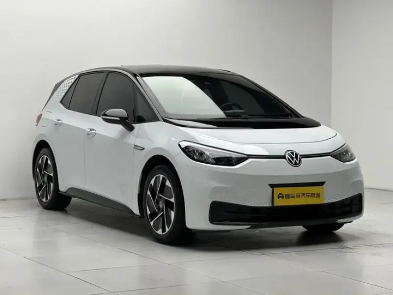 2023 Volkswagen ID.3 с пробегом 69 600 км
