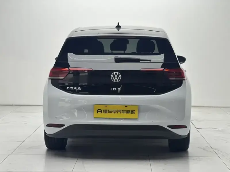 2023 Volkswagen ID.3 с пробегом 69 600 км