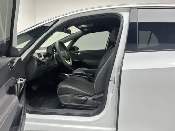 2023 Volkswagen ID.3 с пробегом 69 600 км