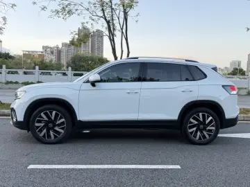 2025 Volkswagen Tayron с пробегом 7 000 км